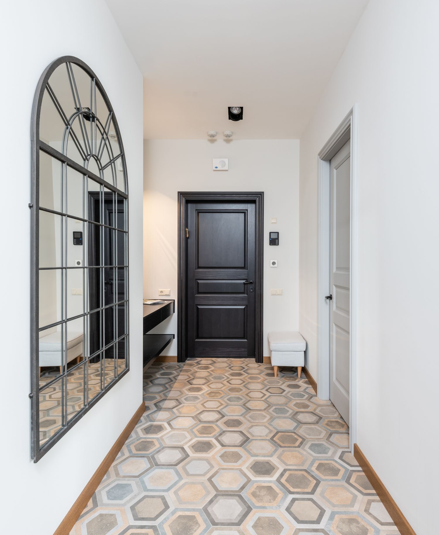 Decorative mirror in an entrance corridor